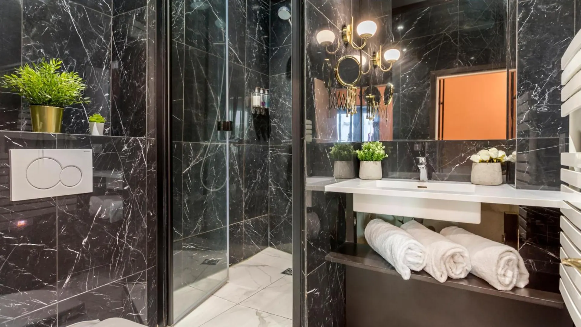 Apartment Merveil - Luxury Suite - Marais - Saint Denis I Paris France